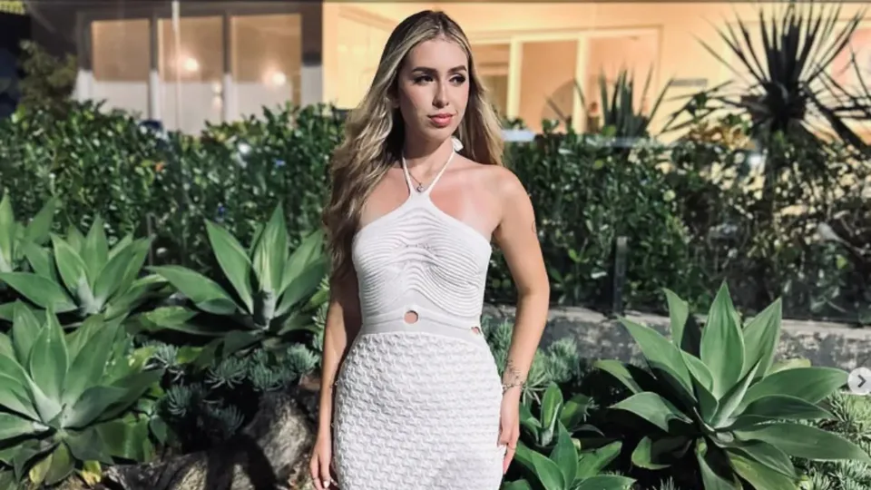 Gabrielly Vitória, de 19 anos, é investigada por maus-tratos a animais após vídeo viralizar nas redes sociais