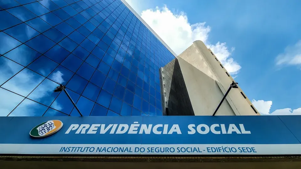 Reunião do Conselho Nacional de Previdência Social deve definir novo patamar para taxa de juros do consignado.