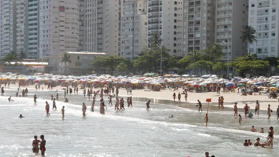 A Secretaria de Saúde do Estado analisou amostras de fezes e identificou a presença do vírus em Guarujá e Praia Grande.