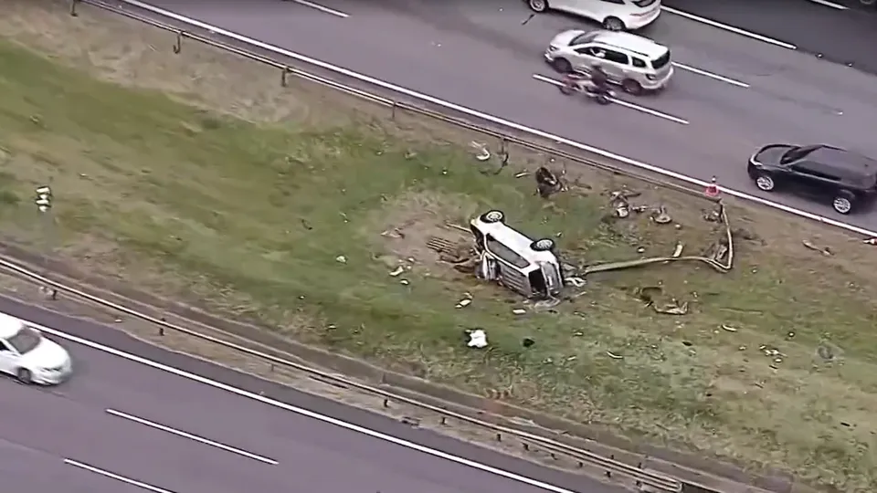 Acidente entre Audi e Subaru na Rodovia dos Bandeirantes deixa 1 morto e 3 feridos