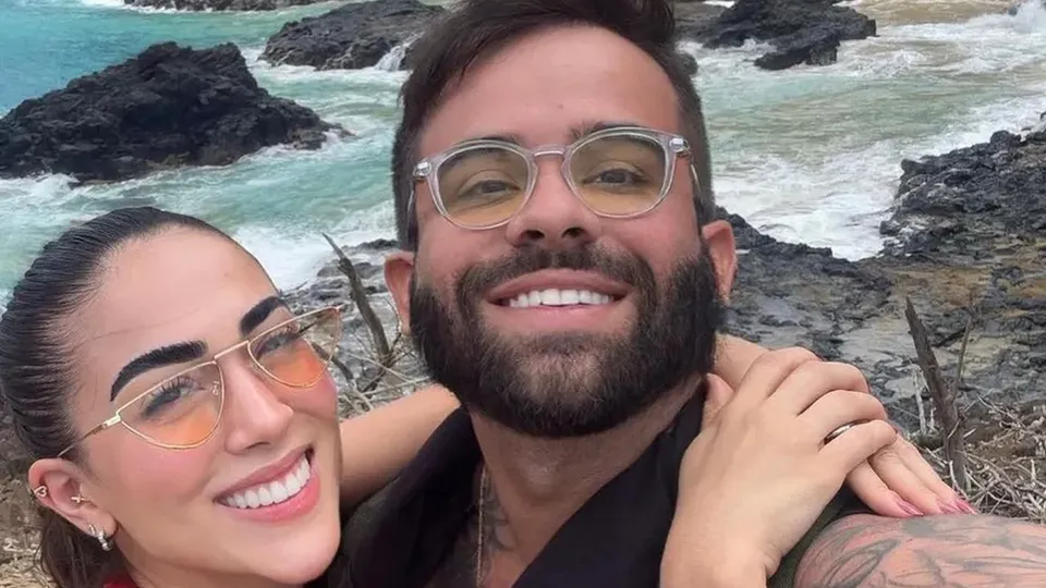 Ruan Lima, prefeito de Mouraújo (CE), indica sua noiva e pai para cargos de liderança, levantando críticas sobre nepotismo.