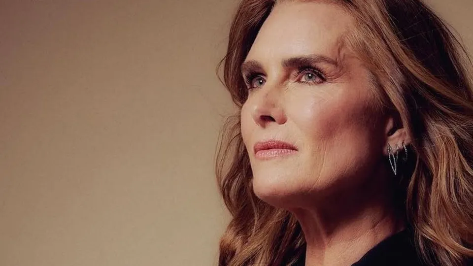 Atriz compartilha experi&ecirc;ncia traum&aacute;tica em novo livro e critica falta de consentimento em procedimentos m&eacute;dicos