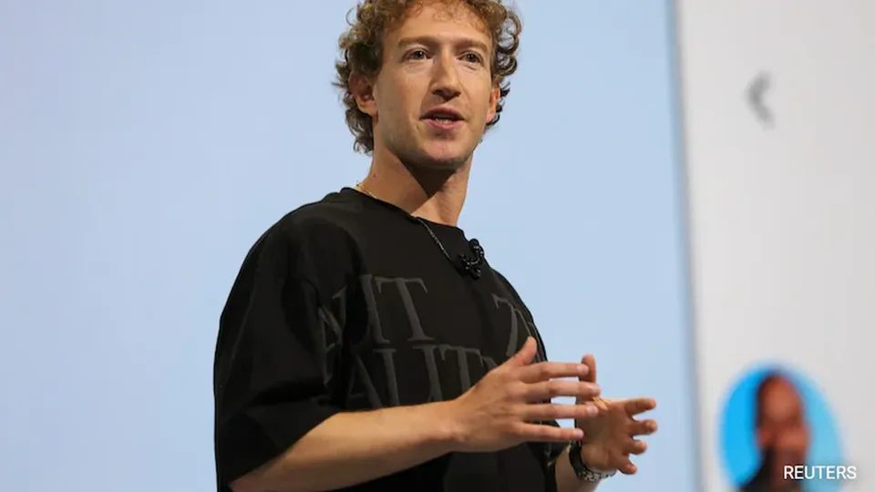 O CEO da Meta, Mark Zuckerberg, afirmou que sua empresa foi pressionada a remover informações sobre efeitos colaterais das vacinas contra Covid-19.