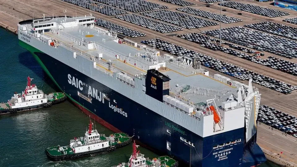 As exportações da China alcançaram um novo patamar, superando US$ 3,6 trilhões, impulsionadas por uma demanda externa robusta.