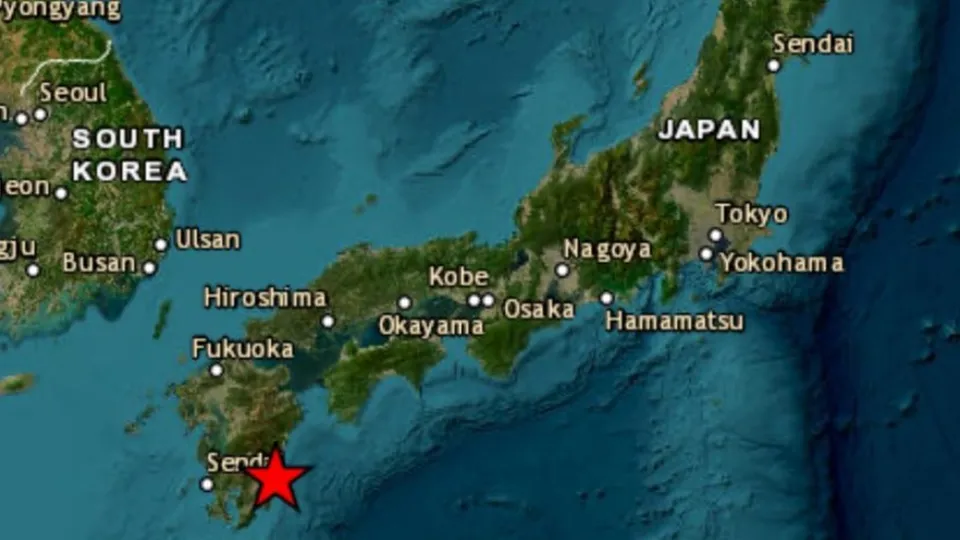 Um forte tremor de 6,9 graus atingiu a região de Miyazaki, levando autoridades a emitirem aviso de tsunami.