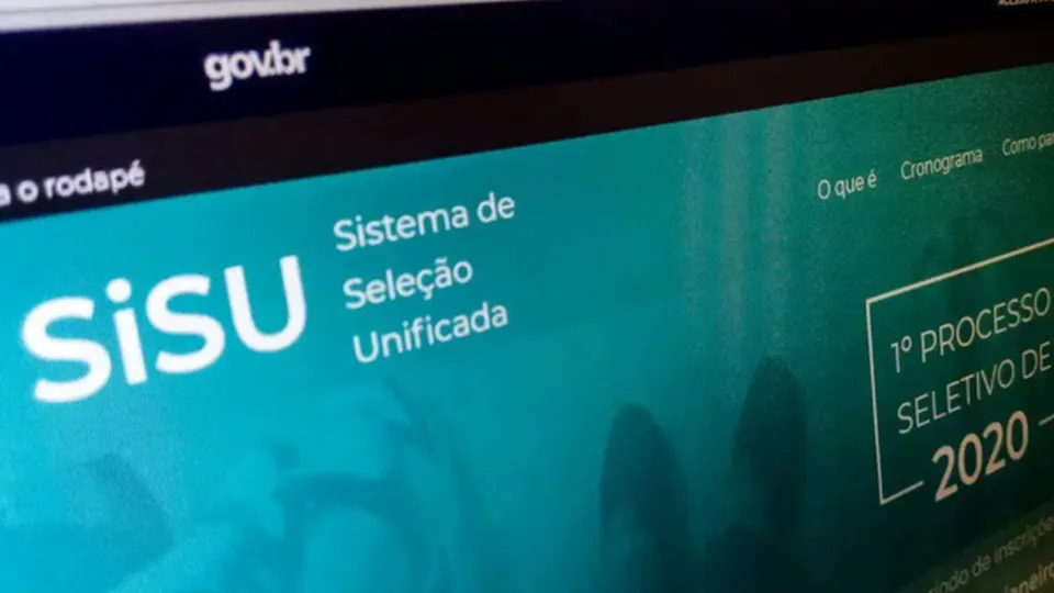 Estudantes poderão se inscrever em programas de apoio e seleção para universidades; detalhes são esperados na terça-feira (14)
