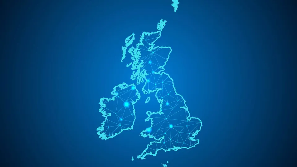 Keir Starmer revela 50 propostas para atrair investimentos e impulsionar a economia britânica com IA.