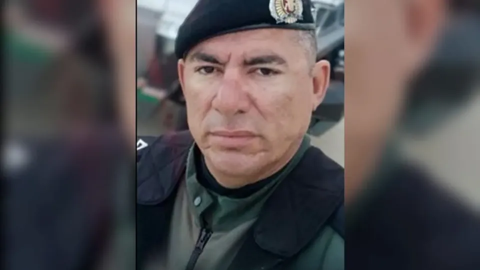 Subtenente Francisco Ricardo Silveira Neto foi assassinado com vários tiros e uma faca cravada na cabeça.