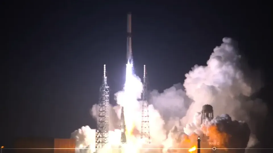 O foguete New Glenn, da empresa de Jeff Bezos, marca um novo capítulo na corrida espacial contra a SpaceX, de Elon Musk.