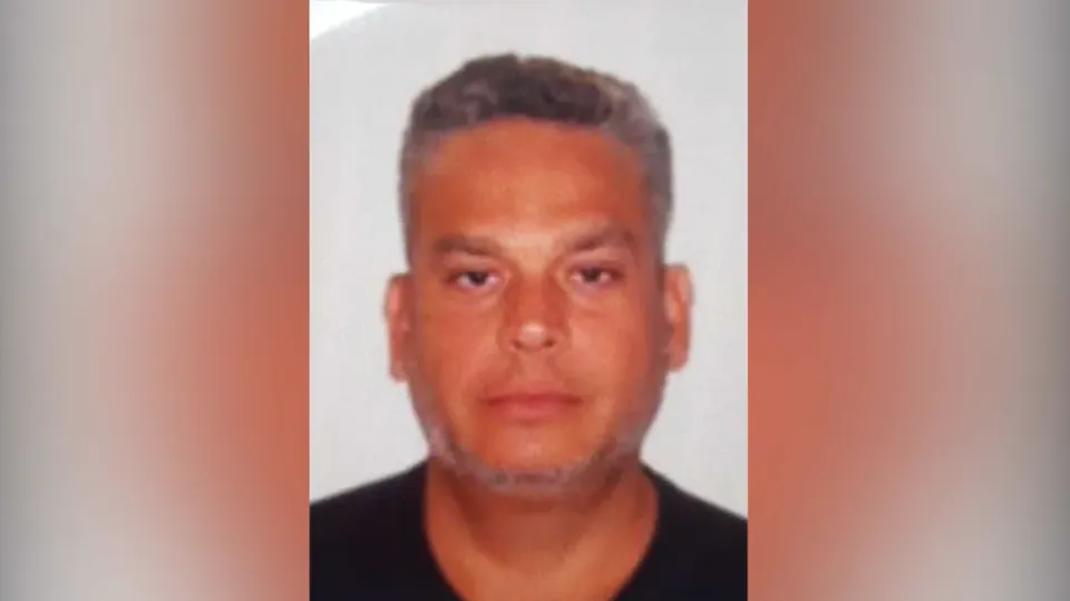Mikhail Rocha, delegado da 30ª DP, foi detido após atirar em sua esposa e em uma enfermeira em Brasília.