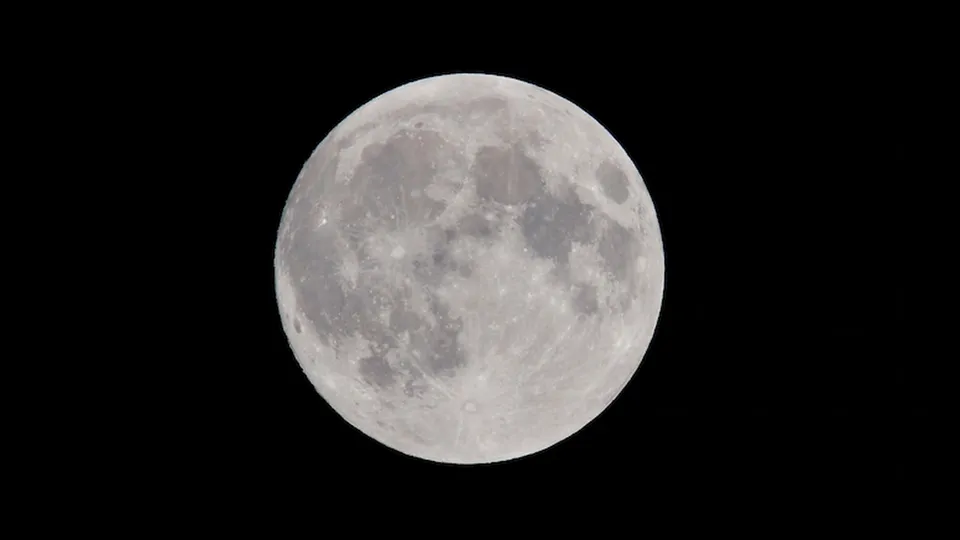 Fundo Mundial de Monumentos alerta sobre riscos de saques e danos em artefatos lunares devido a missões comerciais