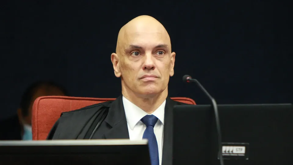 Moraes nega pedido de Bolsonaro para ir à posse de Trump por risco de fuga