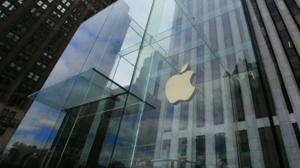Desempenho da Apple na China em 2024 reflete maior queda de vendas anuais da empresa.