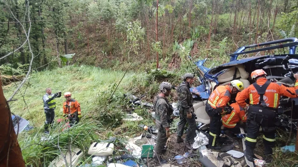 Helicóptero que caiu em Caieiras não tinha autorização para táxi aéreo