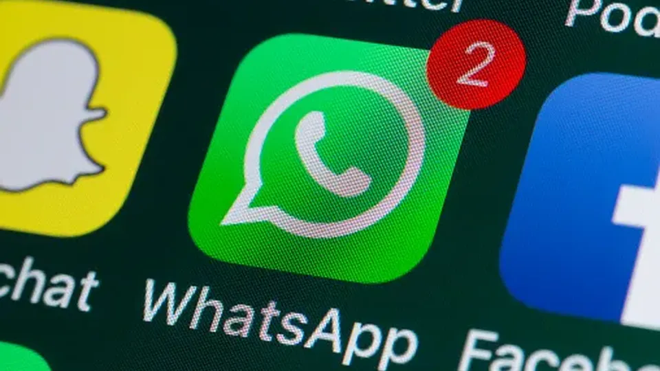 Hackers russos atacam contas do WhatsApp de ministros e oficiais ao redor do mundo