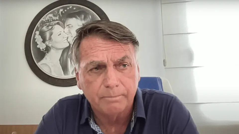 'Vou triste com Michelle ao aeroporto', diz Bolsonaro sobre posse de Trump