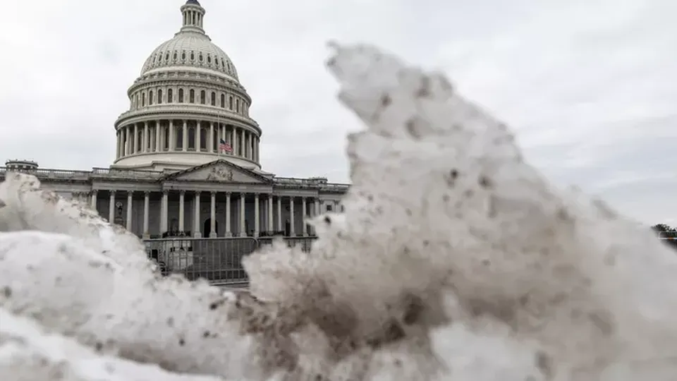 Cerimônia de posse de Donald Trump será realizada no interior do Capitólio devido ao frio extremo