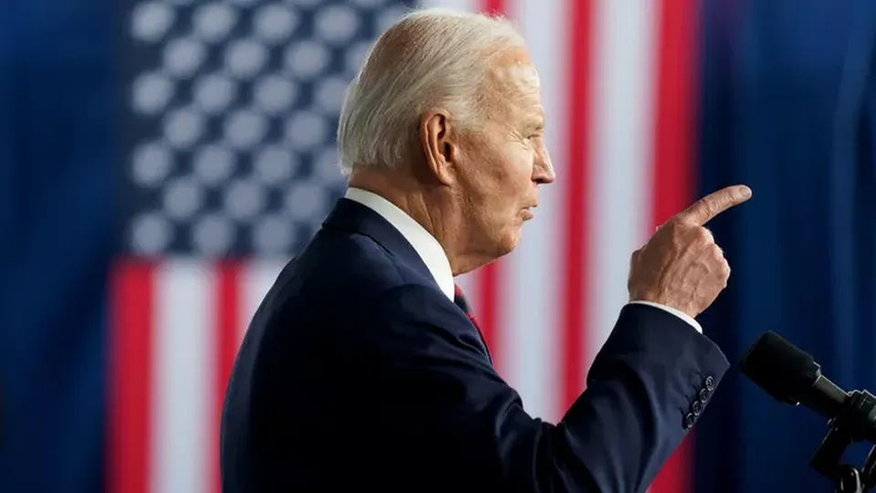 Biden concede indultos preventivos a aliados e familiares em ato de clemência