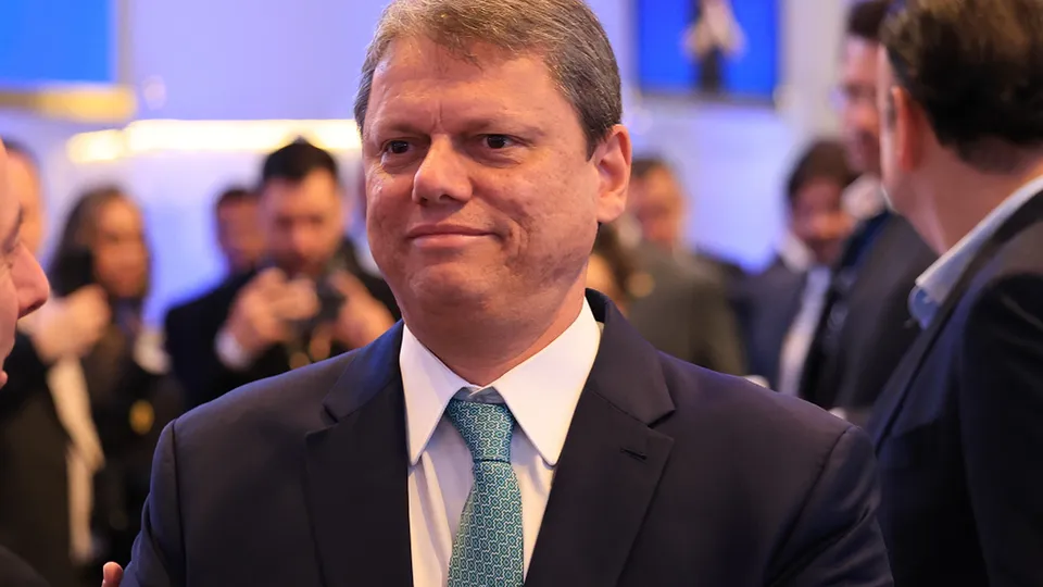 O governador de São Paulo, Tarcísio de Freitas, expressou seu apoio ao novo mandato do presidente americano em publicações nas redes sociais.
