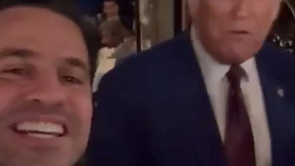 Ex-coach esteve em Washington durante a posse do presidente americano e compartilhou vídeo do encontro.