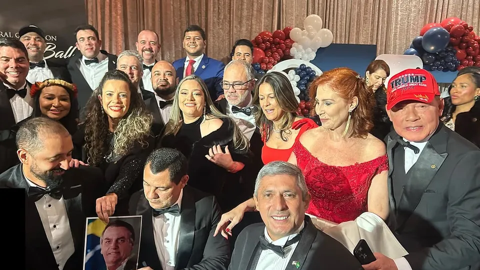 Parlamentares afirmam que a viagem à posse do presidente Donald Trump foi custeada com recursos próprios, após denúncia de vereador.