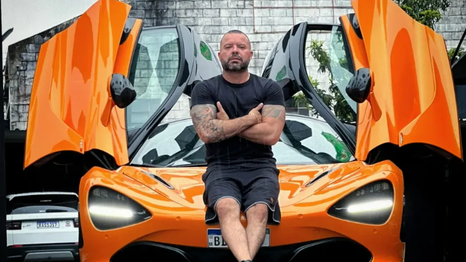 Ricardo Godoi, empresário de 46 anos, faleceu após anestesia para tatuagem; polícia investiga o caso.