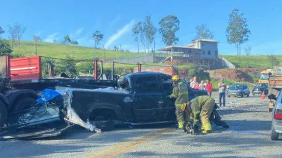 Acidente grave ocorreu na manhã desta quarta-feira (22) em João Monlevade, com vítimas entre 30 e 45 anos.