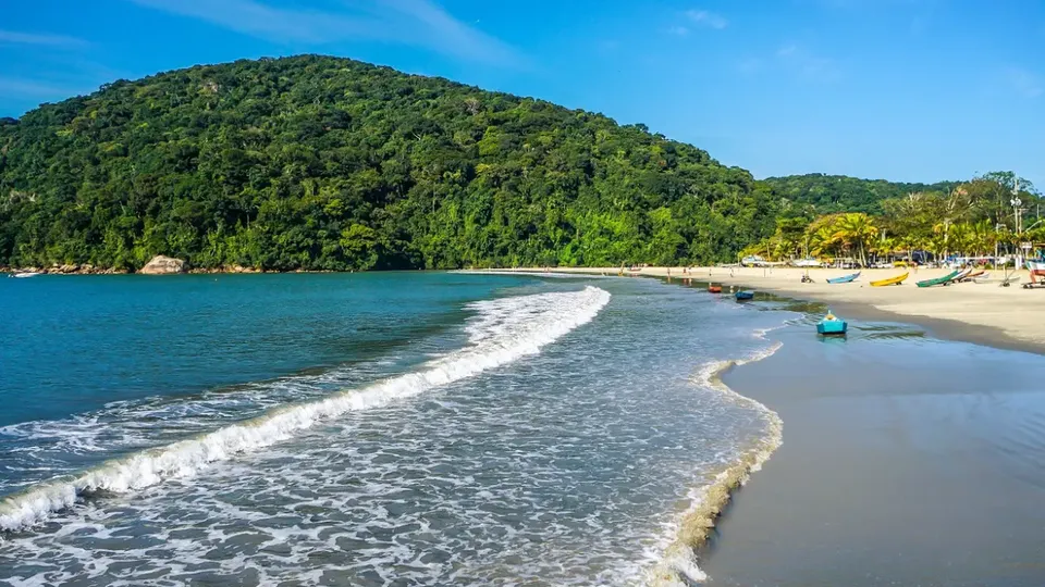 Balanço da Cetesb revela que Praia Grande lidera com seis praias em más condições. Santos sai da lista.
