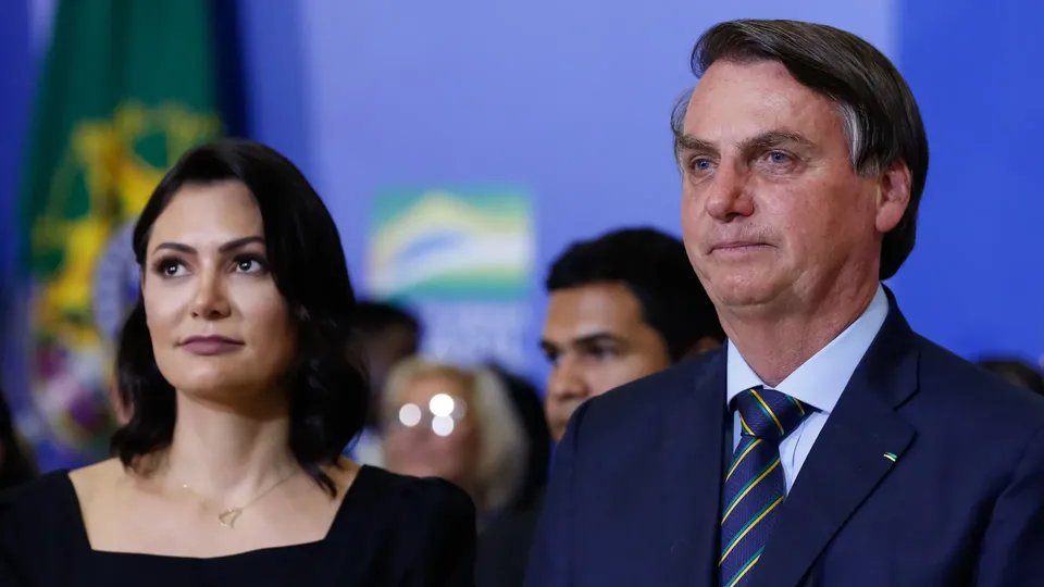 Bolsonaro considera Michelle como candidata e fala sobre Casa Civil em 2026