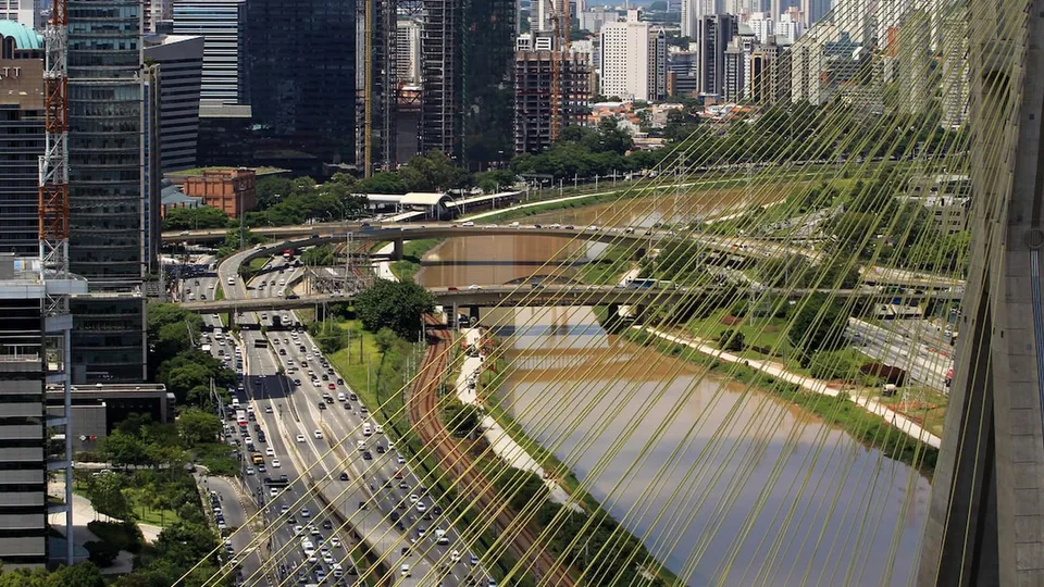 A capital paulista celebra 471 anos no próximo sábado, com alterações no funcionamento de serviços. Confira o que abre e fecha.