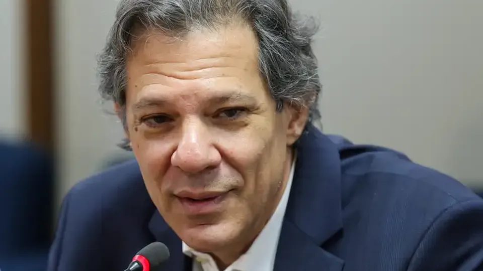 Haddad garante continuidade do programa Pê-de-Meia após bloqueio do TCU