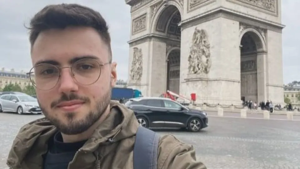 Vitor Rocha e Silva, de 23 anos, estava na capital paulista a passeio com o namorado, Felipe Lobato, quando foi abordado por criminosos.