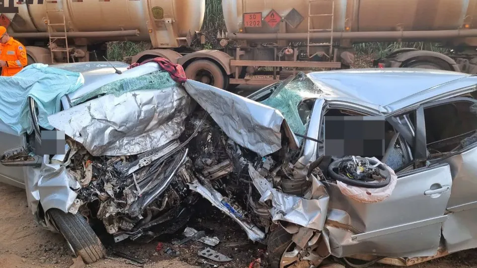 Colisão entre dois carros em Barão de Cocais resulta em cinco mortes