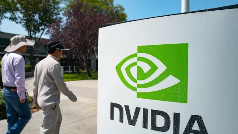 Nvidia sofre perda de US$ 500 bilhões após a chegada da startup chinesa DeepSeek