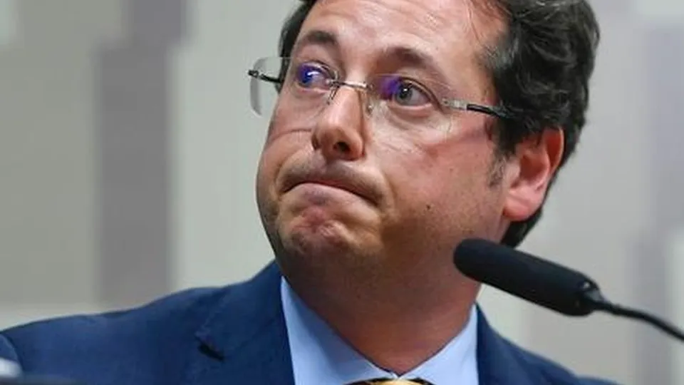 Delegado apresenta ao STF documentos que indicam que ex-ministro atuou para recuperar joias vendidas nos EUA.