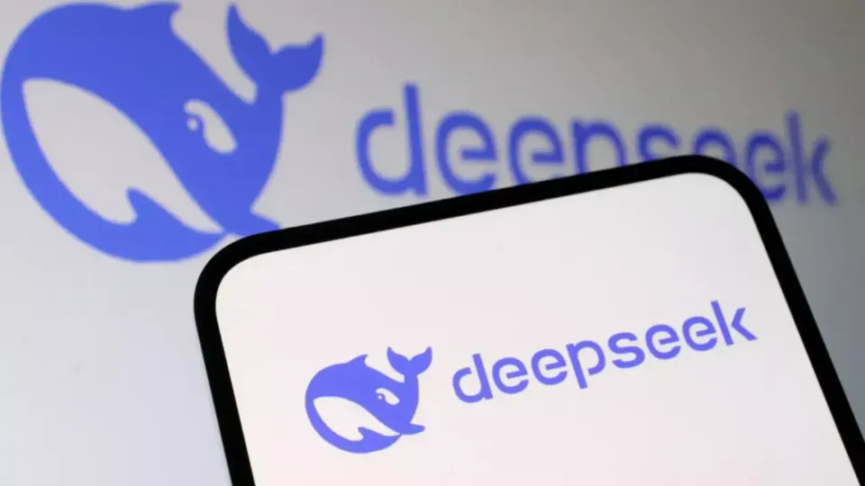 Startup chinesa DeepSeek lança assistente digital e provoca queda nas ações de grandes empresas de tecnologia