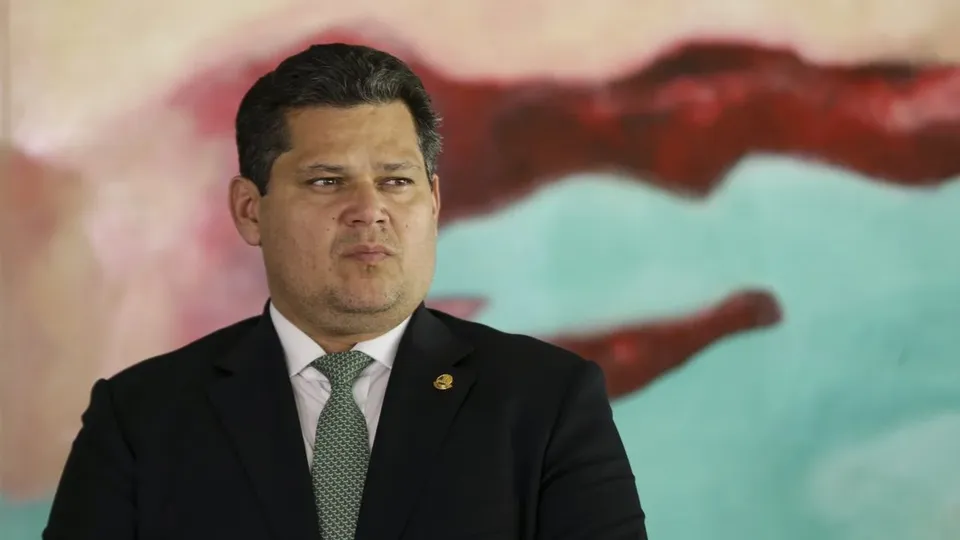 A Comissão de Constituição e Justiça (CCJ) tem 32 propostas para votação, incluindo plebiscito sobre aborto e redução de áreas protegidas na Amazônia.