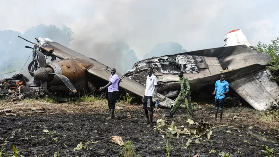 Avião cai no Sudão do Sul e deixa ao menos 18 mortos, informa rádio da ONU