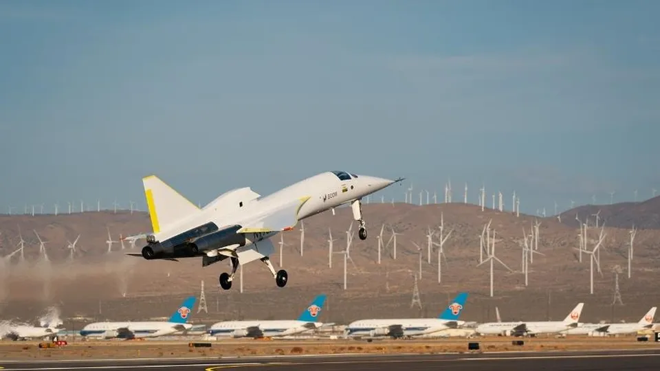A aeronave XB-1 se torna a primeira desenvolvida de forma independente a atingir Mach 1.1.