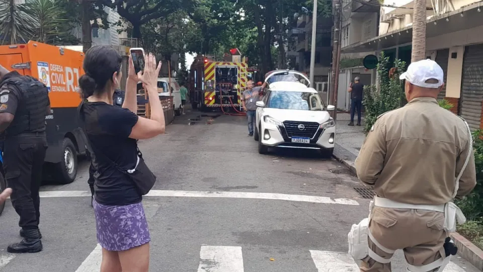 Idoso de 88 anos morre em incêndio em apartamento no Leblon, Rio de Janeiro