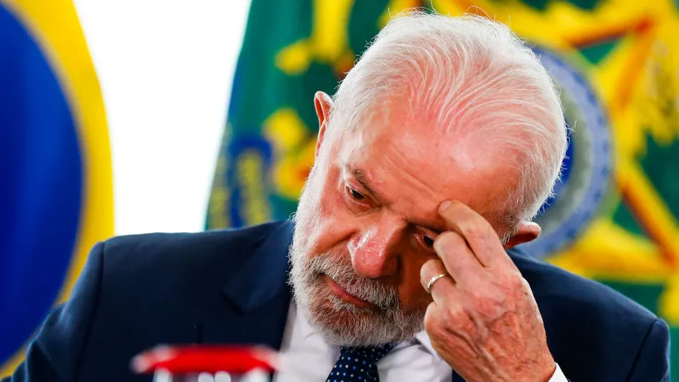 Desaprovação de Lula atinge 51% devido à queda de apoio no Nordeste, diz pesquisa