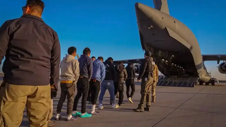 Aeronave partirá da Lousiana com destino a Belo Horizonte, mas número de deportados ainda é incerto.