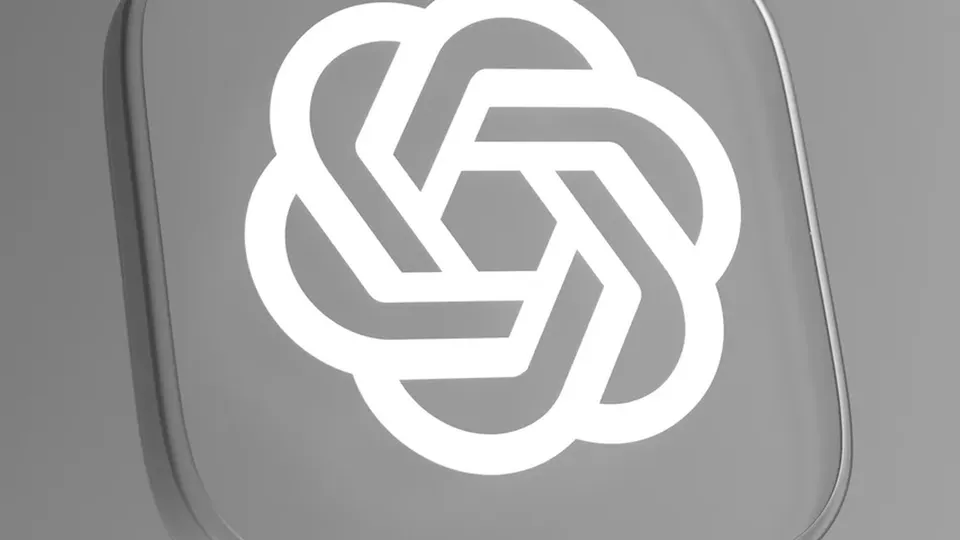 DeepSeek, startup chinesa, é acusada de utilizar dados do ChatGPT para treinar seus modelos de IA, segundo OpenAI e Microsoft.