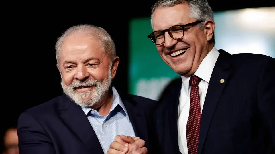 Padilha descarta bala de prata para reverter queda na popularidade de Lula