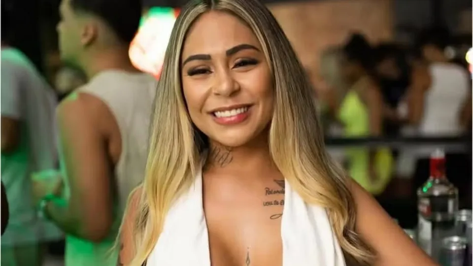 Anna Beatriz Pereira Alves, de 27 anos, conhecida como Anna Poly, caiu da varanda em Nova Iguaçu no dia 23 de janeiro