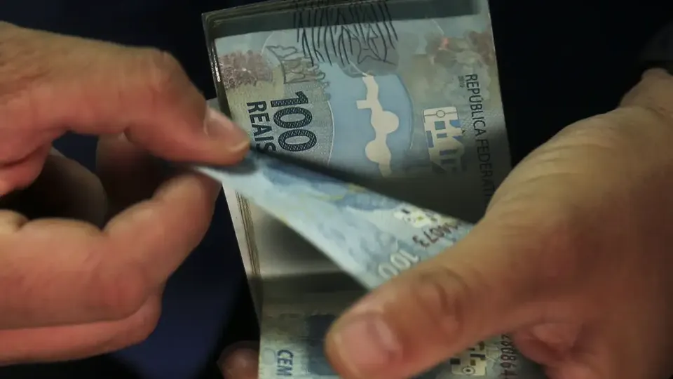 Desempenho fiscal é impactado por gastos extraordinários e enchentes no Rio Grande do Sul