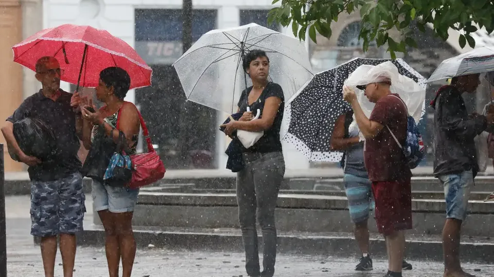 Instituto prevê temporais com volumes superiores a 100 mm e ventos de até 100 km/h até domingo.