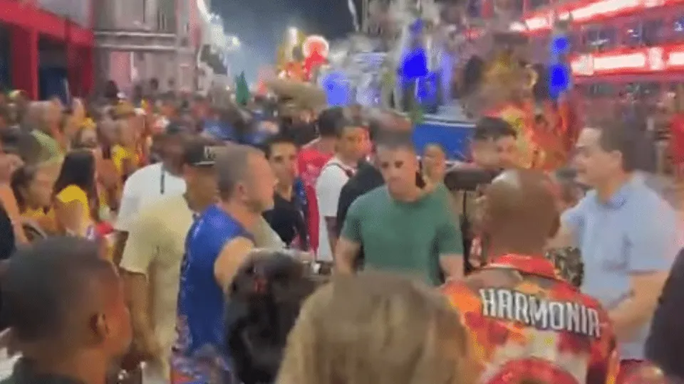 Lorenzo Pazolini foi atingido no rosto durante confusão no Sambão do Povo. Agressão ocorreu enquanto tentava apartar briga.