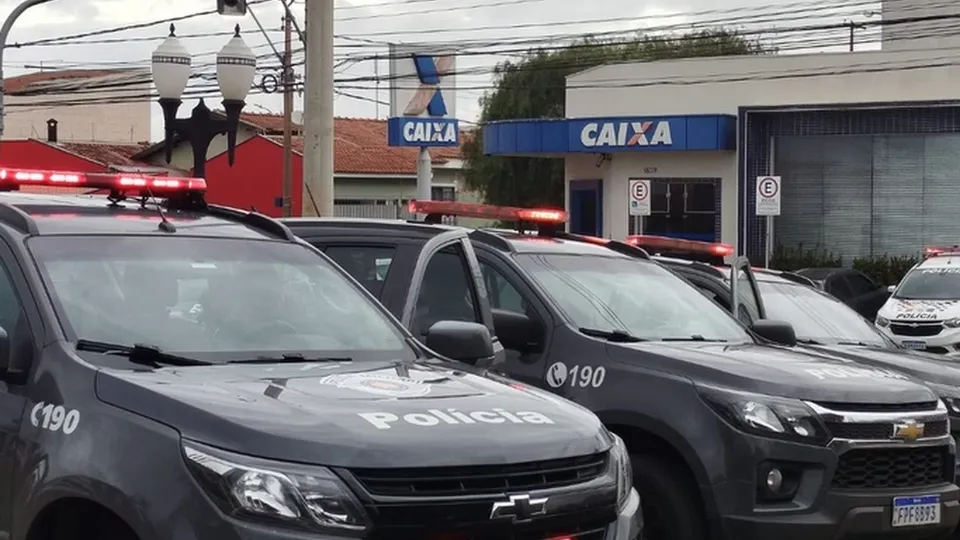 A Secretaria de Segurança Pública do Rio de Janeiro negocia com os EUA para reconhecer o Comando Vermelho como organização criminosa internacional.