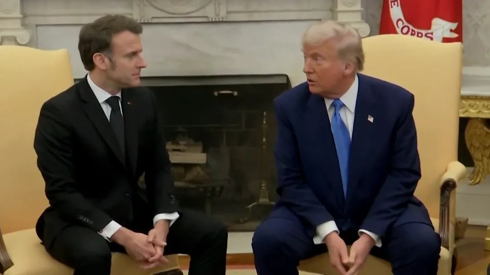 Macron e Trump prometem cooperação para encerrar a guerra na Ucrânia em breve